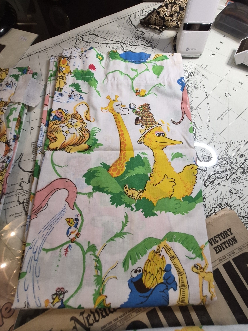 Sesame Street CURTAINS 3 PANELS TOTAL VINTAGE - Picture 4 of 6